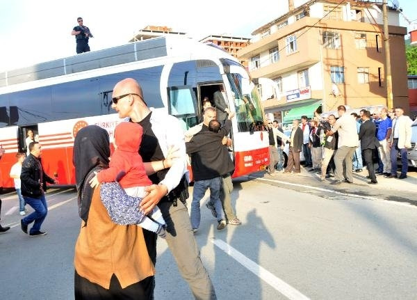 Kucağında torunuyla Erdoğan'ın önüne çıktı