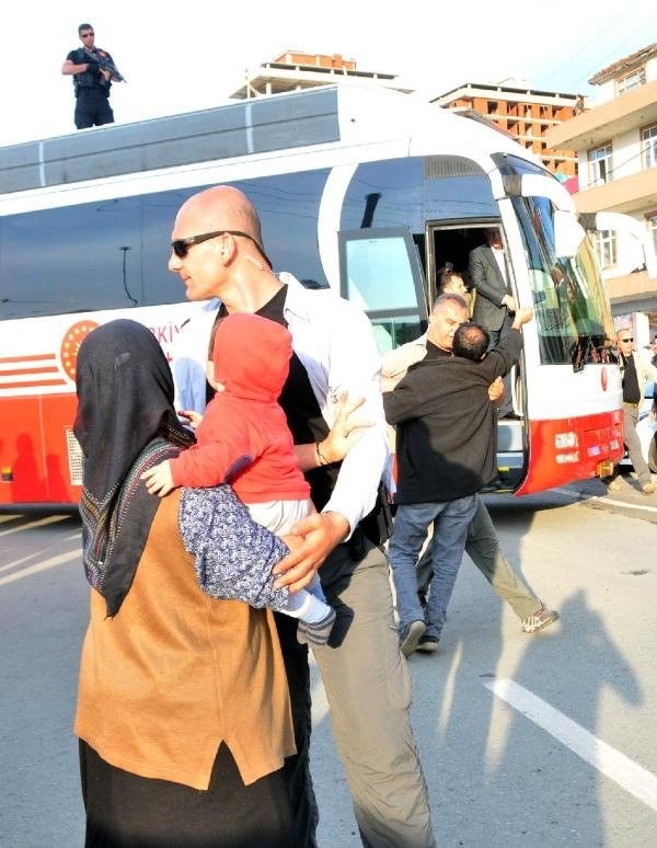 Kucağında torunuyla Erdoğan'ın önüne çıktı