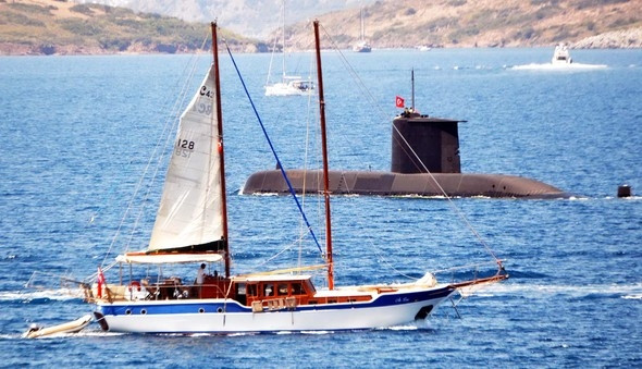 Turistlere denizaltı sürprizi