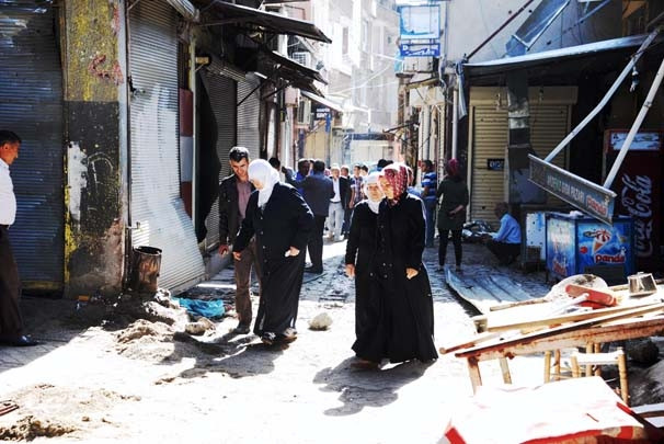 Sur'daki yasağın ardından ! Evlerini tanıyamadılar...