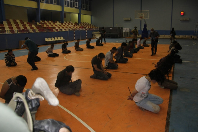 Pişmanlık mektupları yazan PKK'lı kız ailesiyle buluştu