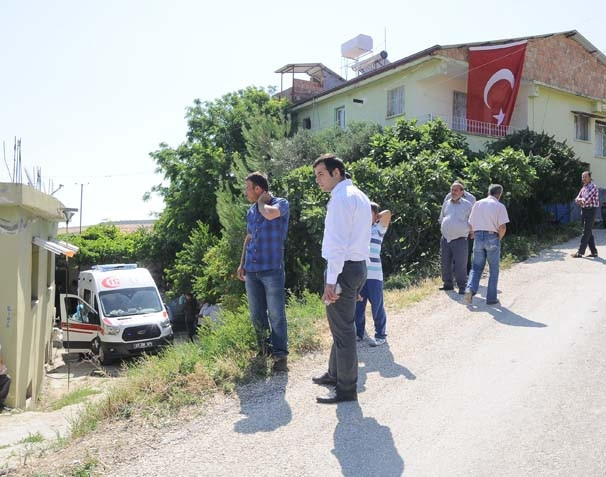 Şehit babasının yıkıldığı o an !