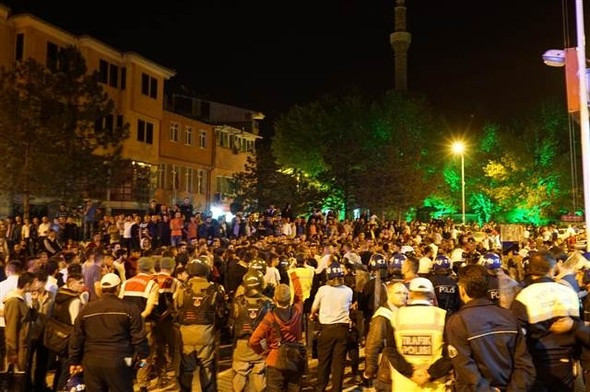 Bayrak yakmakla suçlanan kişi konuştu