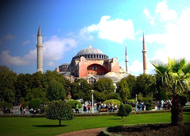 Ramazan boyunca Ayasofya'da Kur'an-ı Kerim okunacak