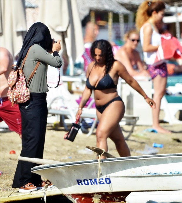 Bodrum plajları rengarenk