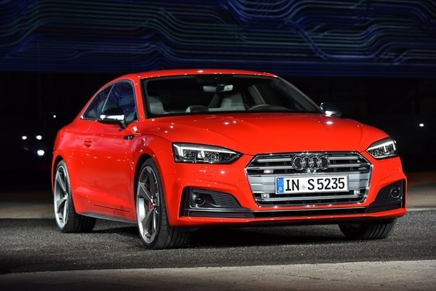 Yeni Audi S5 Coupe ve A5 Coupe görücüye çıktı! Saniyede...