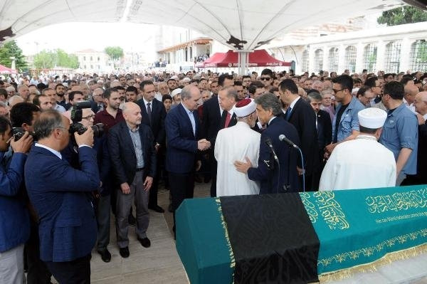 Erdoğan, Gül ve Davutoğlu cenazede buluştu