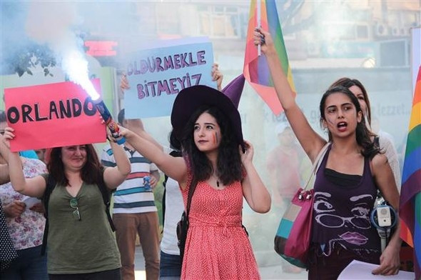 Adana ABD'deki katliam için toplandı