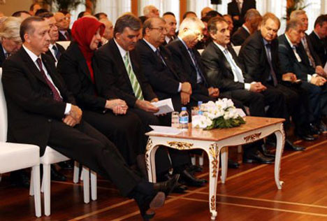 Başbakan Erdoğan uyuyakaldı