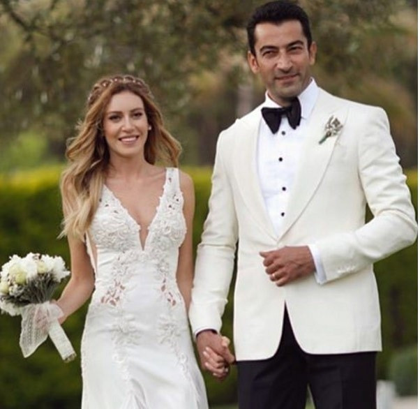 Sinem Kobal'dan Kenan İmirzalıoğlu'na bakın ne aldı !