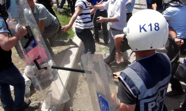 Kardemir'de siyah çelenk kavgası