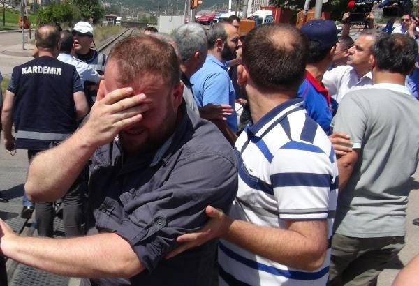 Kardemir'de siyah çelenk kavgası