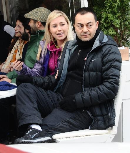 Chloe: Kocam Serdar Ortaç boş konuşuyor