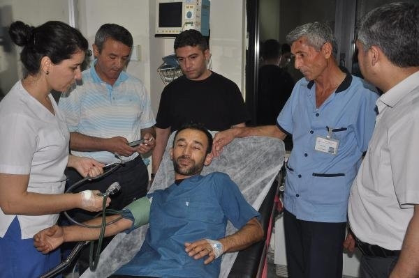 Hemşire ve hasta bakıcıya saldırdılar