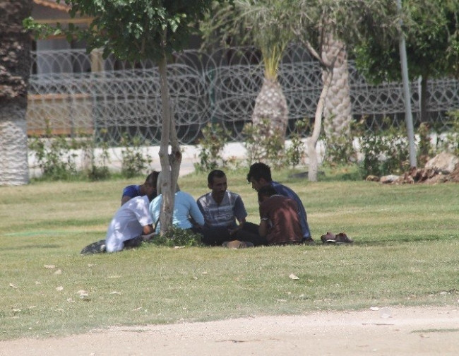 Mersin’de Asfaltta Yumurta Pişirdiler