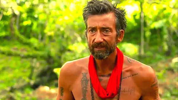 Yunus Günçe Survivor'a kitap götürmüş