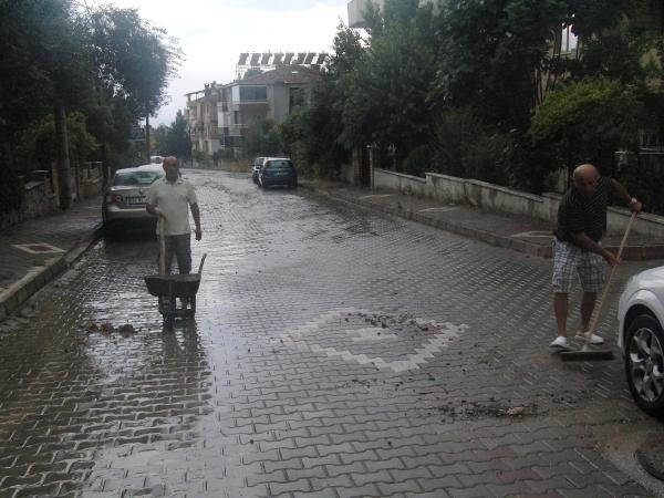 Yağış ve fırtına hayatı olumsuz etkiledi