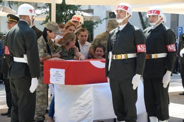 "Kahpece arkadan vurdular"