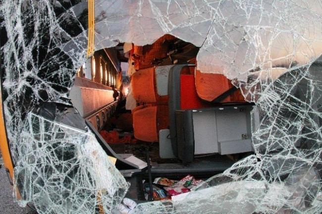 Elazığ'da otobüs kazası: 27 yaralı