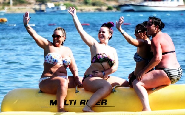 Bodrum plajları doldu taştı