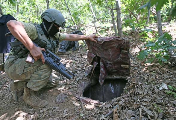 PKK'nın 250 metrekare 4 odalı sığınağı