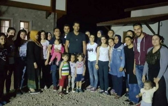 Kenan köyde, Sinem tatilde