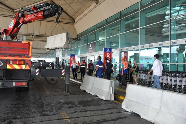 Atatürk Havalimanı'nda beton bariyerli önlem