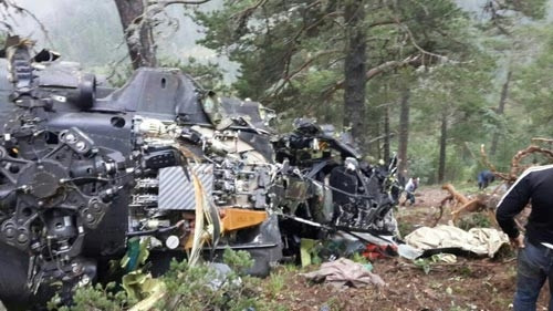 Düşen helikopterin enkazından ilk fotoğraflar