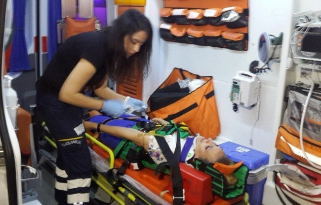 Kazada otomobilin motoru fırladı