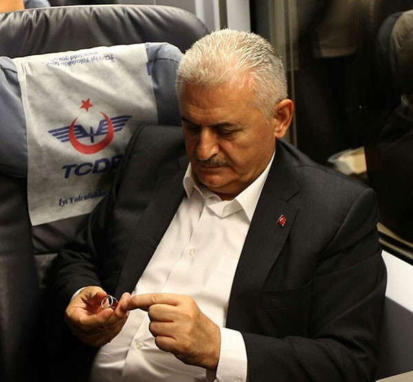 Başbakan Yıldırım'ın yüzüğünün sırrı ortaya çıktı !