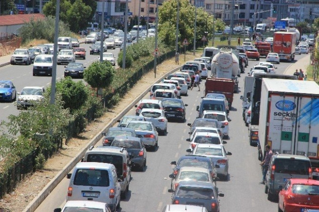 Akçay araç girişine kapatıldı !