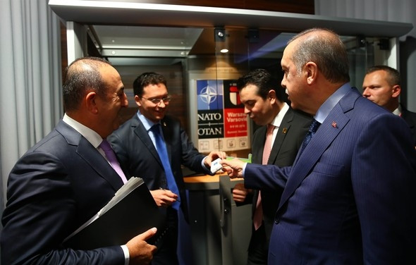 Erdoğan, Bulgar bakana sigarayı bıraktırdı