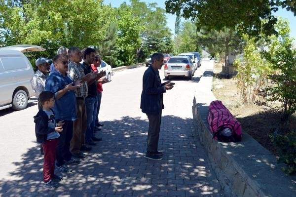 Polisleri şehit eden gence cenaze namazı