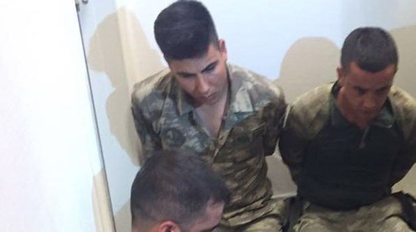 Demokrasi kazandı; darbecilere halk darbesi !