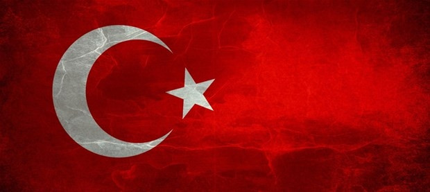 Ünlü isimlerden darbe girişimine tepki yağdı