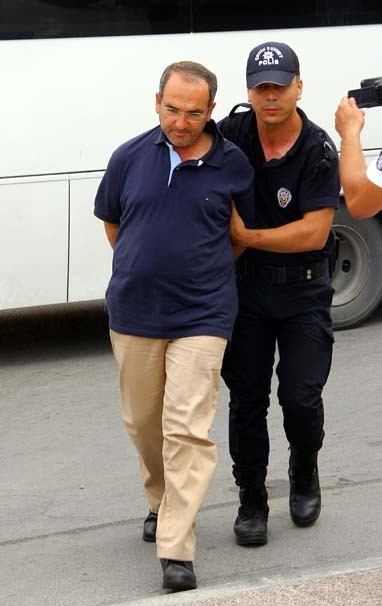 Polis darbecilerin başını eğmesine izin vermedi