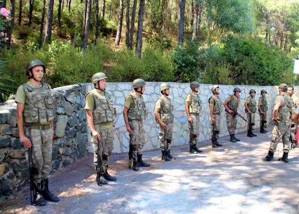 Marmaris'te ormana kaçan tim için operasyon