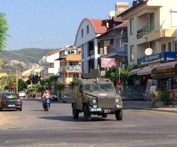 Marmaris'te darbeci askerler için yoğun arama