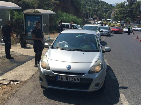 Marmaris'te darbeci askerler didik didik aranıyor !