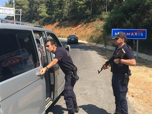 Marmaris'te darbeci askerler didik didik aranıyor !