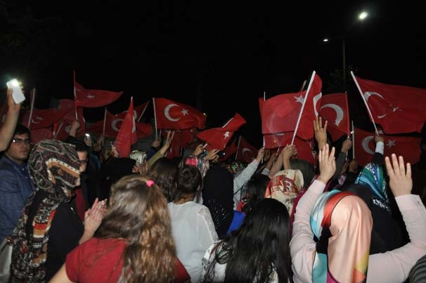 Bitlis'te askere coşkulu karşılama !