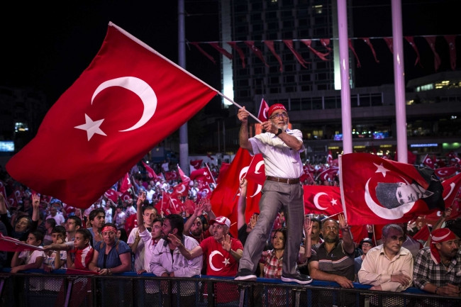 Halk darbeyi FETÖ’nün yaptığından emin