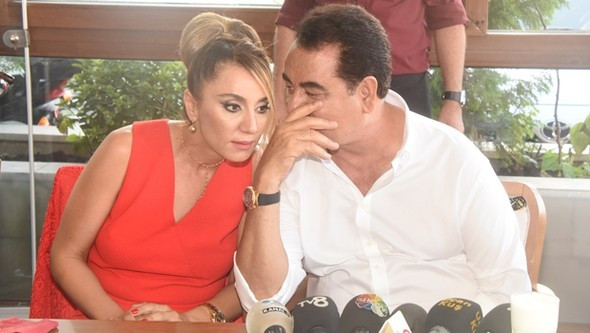 İmparator nikah masasına oturuyor