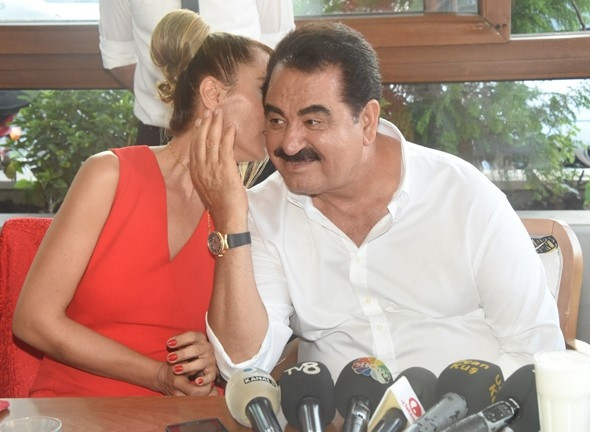 İmparator nikah masasına oturuyor