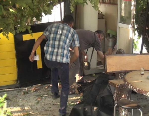 Buluşmaya geldiği eşinin cesediyle karşılaştı !