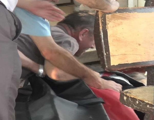 Buluşmaya geldiği eşinin cesediyle karşılaştı !