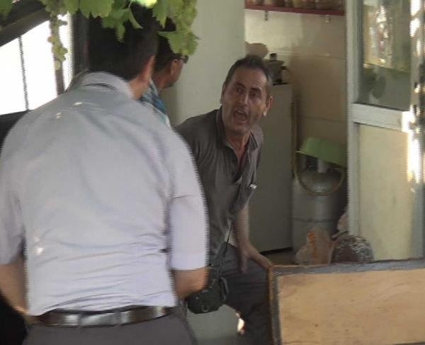 Buluşmaya geldiği eşinin cesediyle karşılaştı !