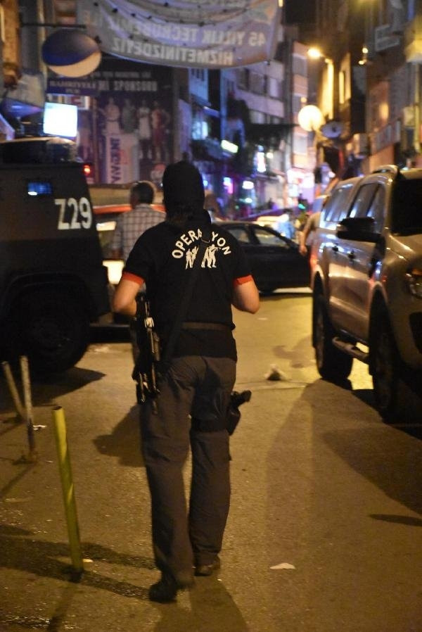 HDP İstanbul İl binasına polis baskını