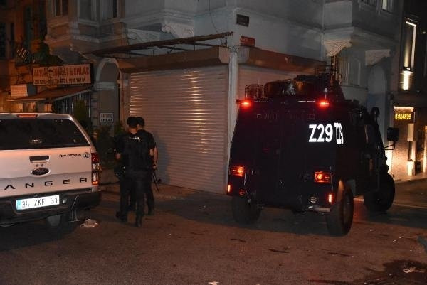 HDP İstanbul İl binasına polis baskını
