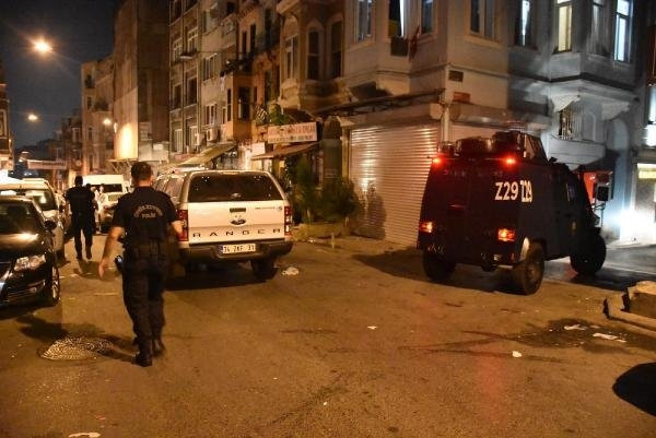 HDP İstanbul İl binasına polis baskını
